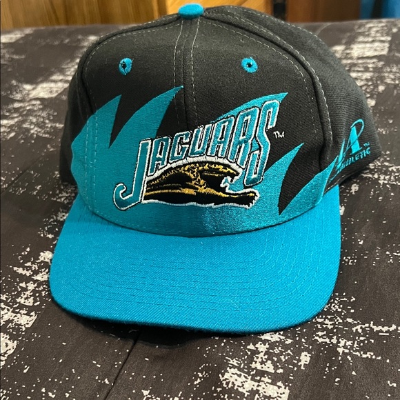 Jaguars Sharktooth Hat 🔥